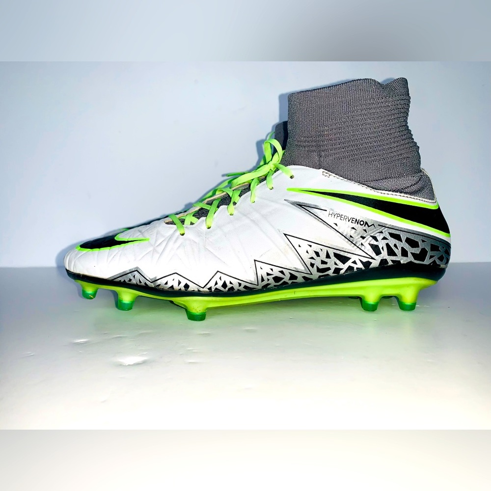 NIKE HYPERVENOM PHANTOM II FG soccer cleats
